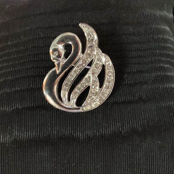 Vintage Rhinestone Swan Brooch. FAF Design - Picture 1 of 2